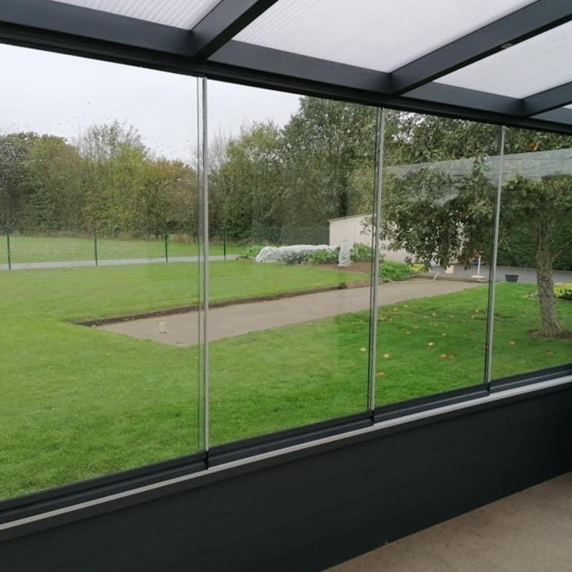 Abri terrasse avec store motorisé